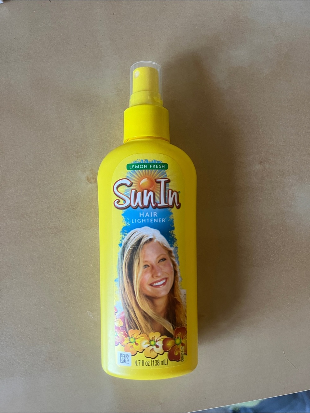 Lemon Fresh Hair Lightener Spray - Bright Yellow